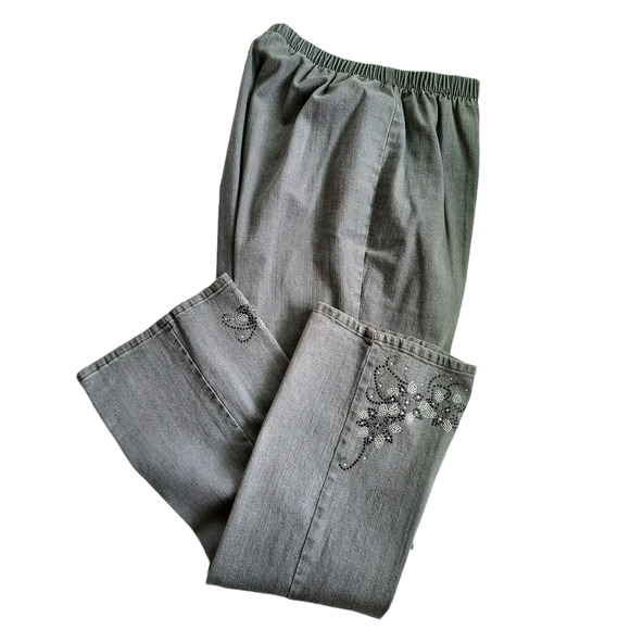 Denim 24/7| Gray High Rise Mom Jeans - Picture 4 of 6